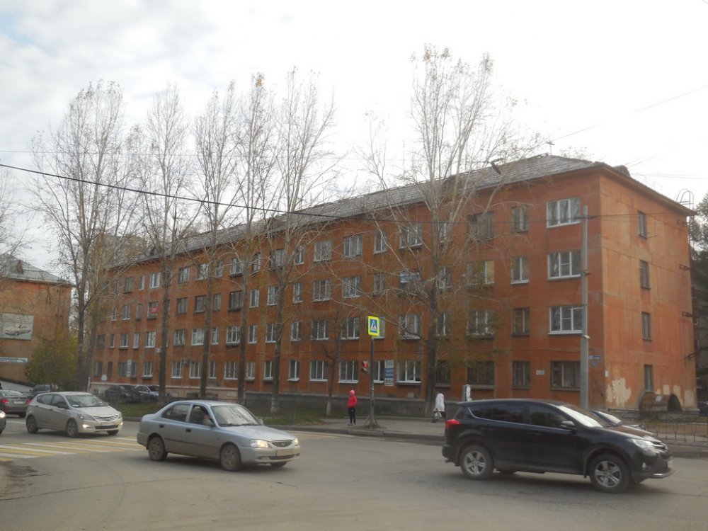 Продажа комнаты в Пионерском районе по ул. Д. Зверева, 10