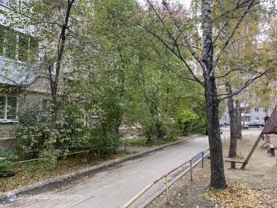 1/2 доля в 2-комнатной квартире, 43 м2, 2/5 эт.