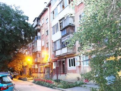 2-комнатная квартира, 42 м2, 5/5 эт.