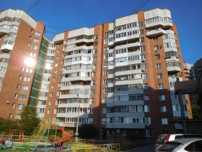 1/2 доля в 2-х комн. кв., 51 м2, 4/12 эт.