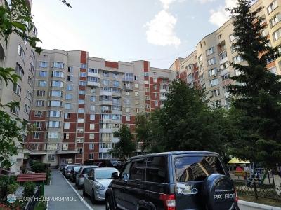 Доля в 1 к. квартире, 42 м2, 9/10 эт.